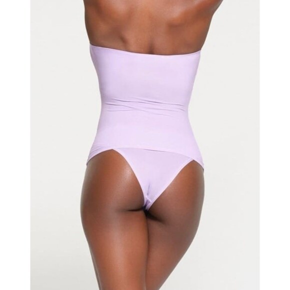 Skims fits everybody tube top - Picture 4 of 4